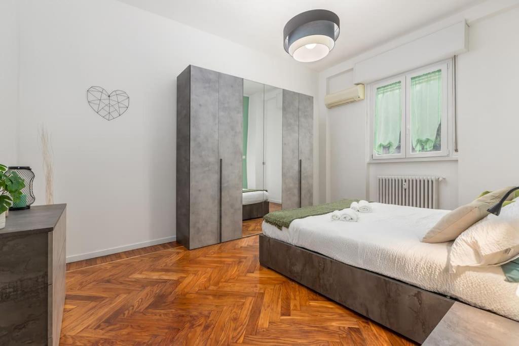Monza Centro-Milano-Como,Suite Vicino Stazione Bagian luar foto